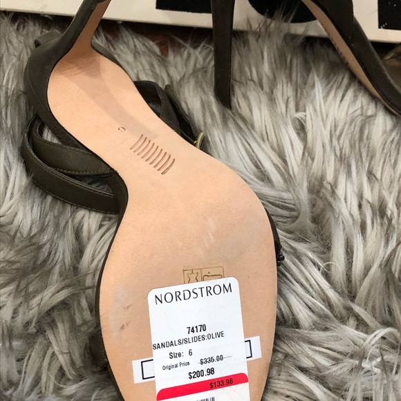 Paige Sandals. New. - Picture 11 of 12